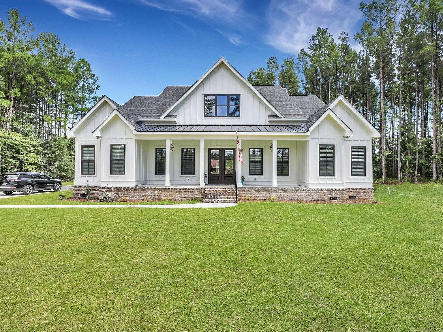 Plantation Overlook: Front elevation with full porch